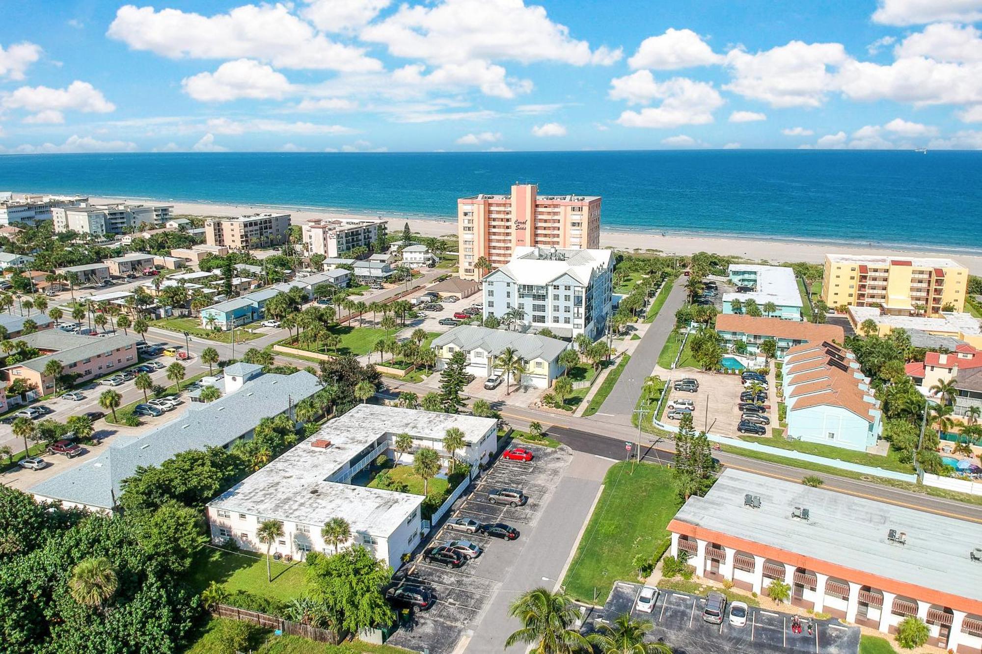 Brista Del Mar Condos Cape Canaveral Room photo