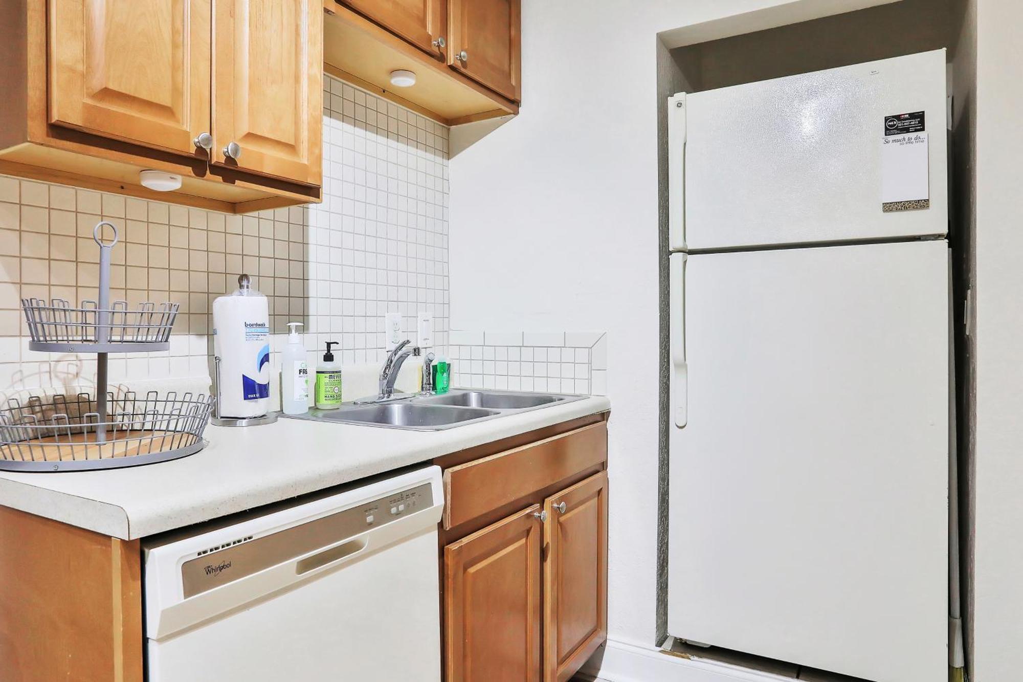 Brista Del Mar Condos Cape Canaveral Room photo