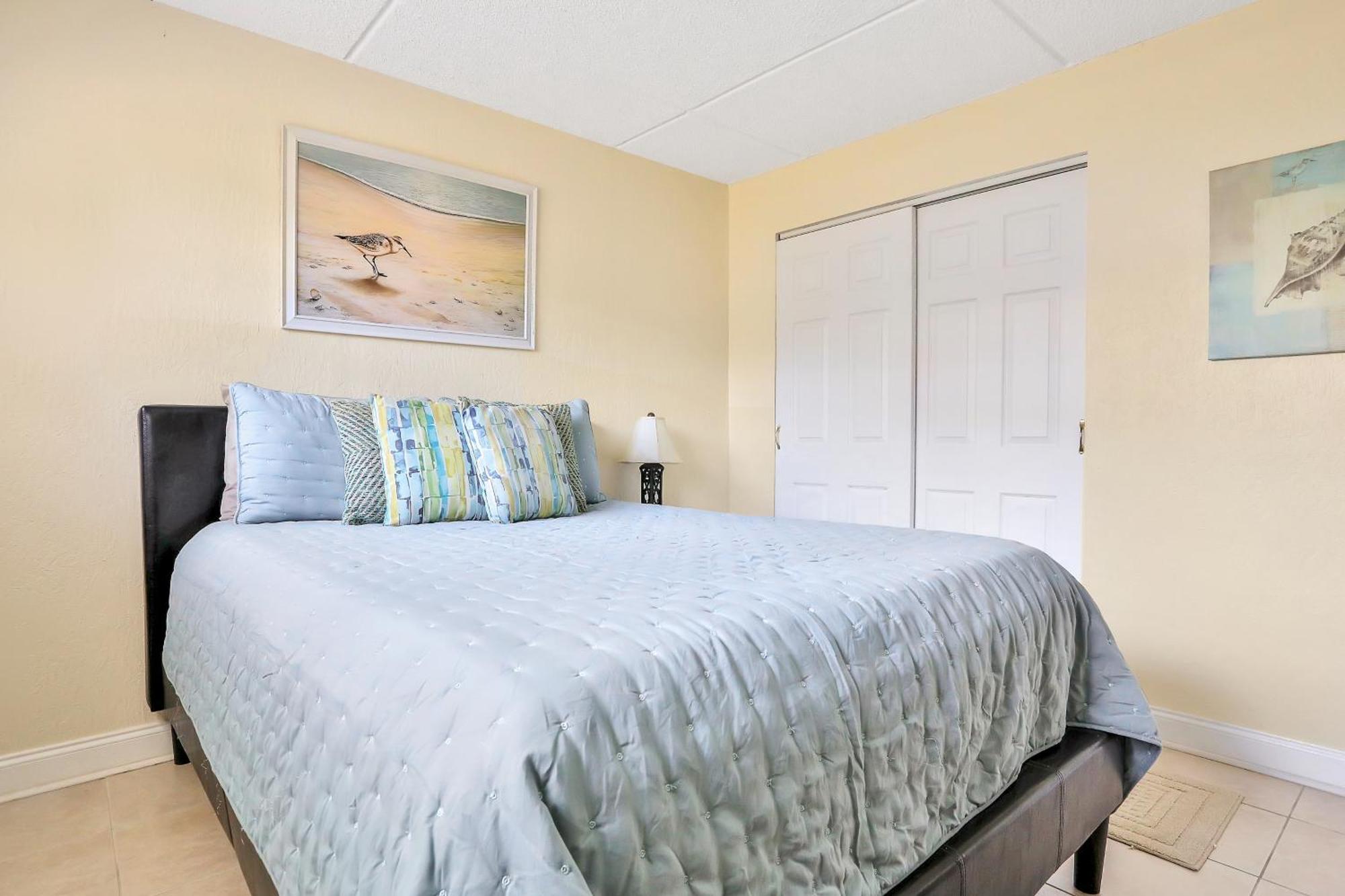 Brista Del Mar Condos Cape Canaveral Room photo