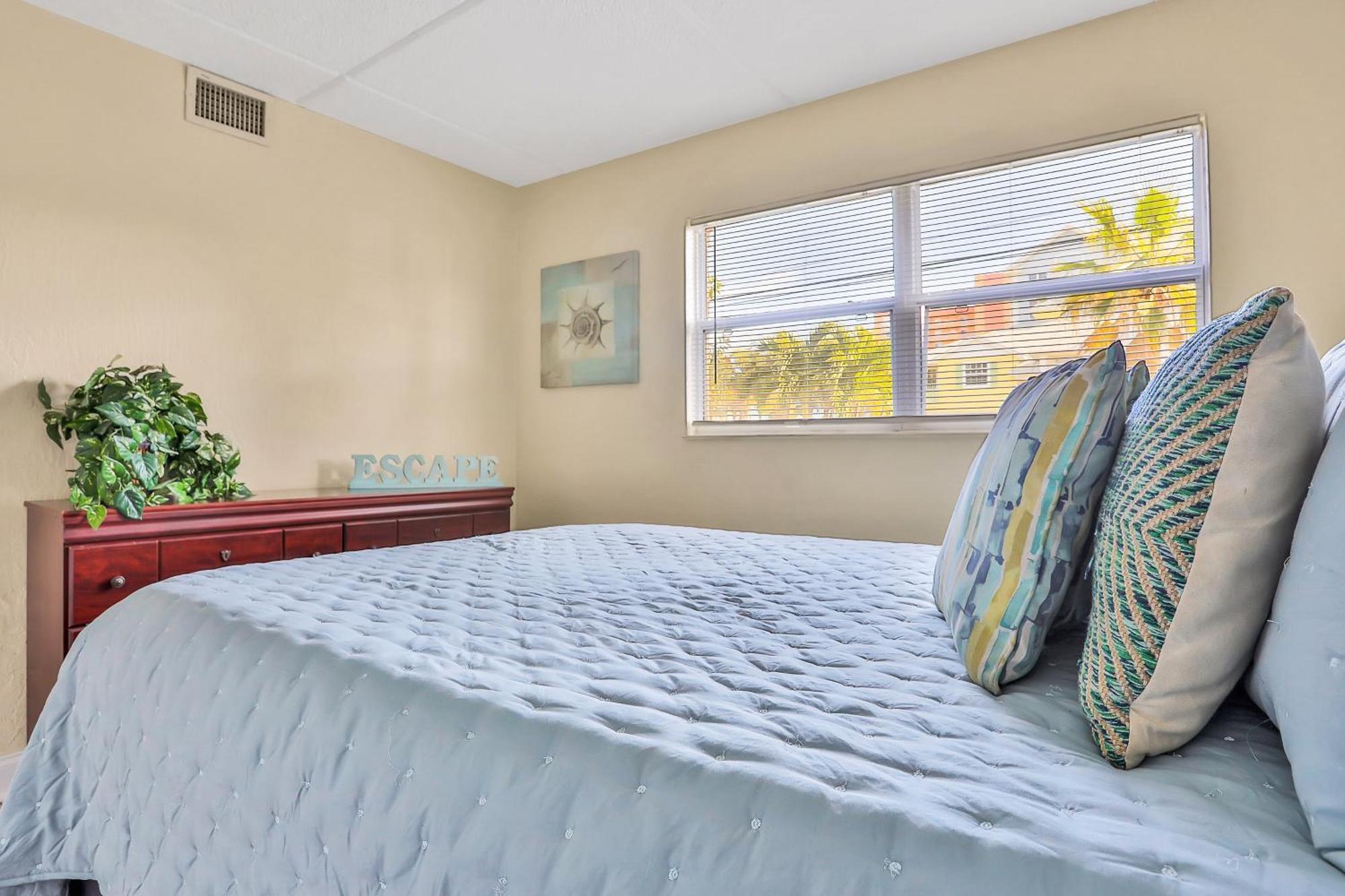 Brista Del Mar Condos Cape Canaveral Room photo